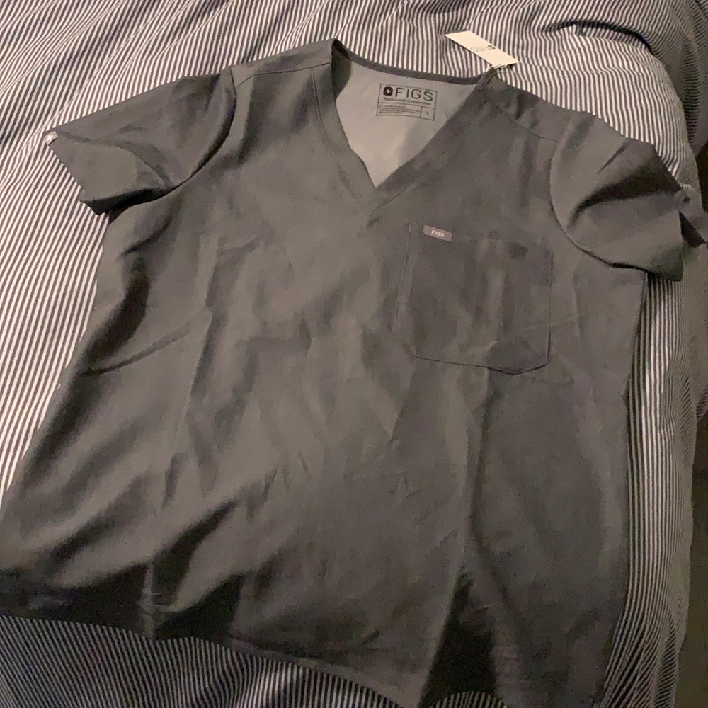 FIGS Catarina one-pocket scrub top